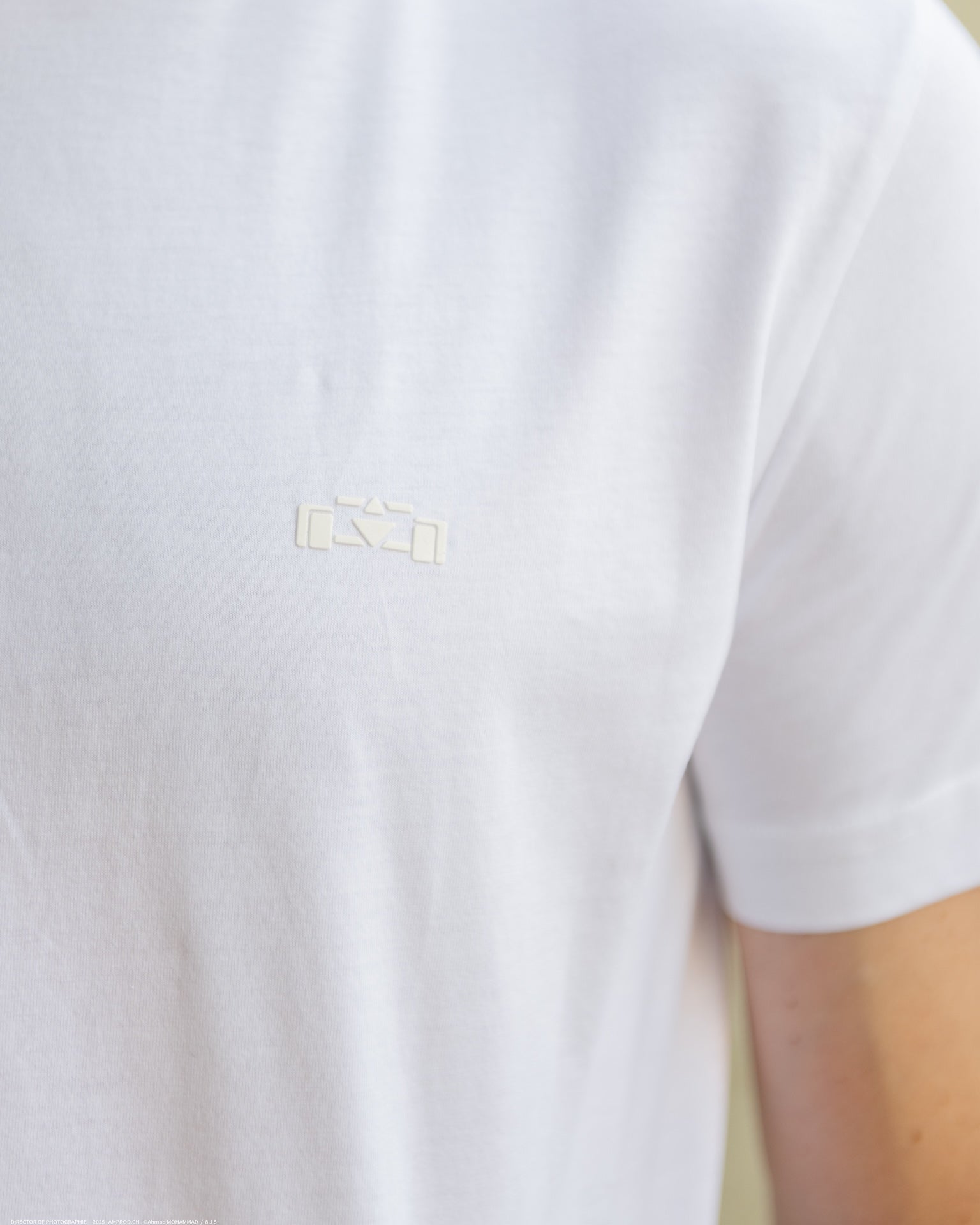 Mock Neck T-shirt - 8JS