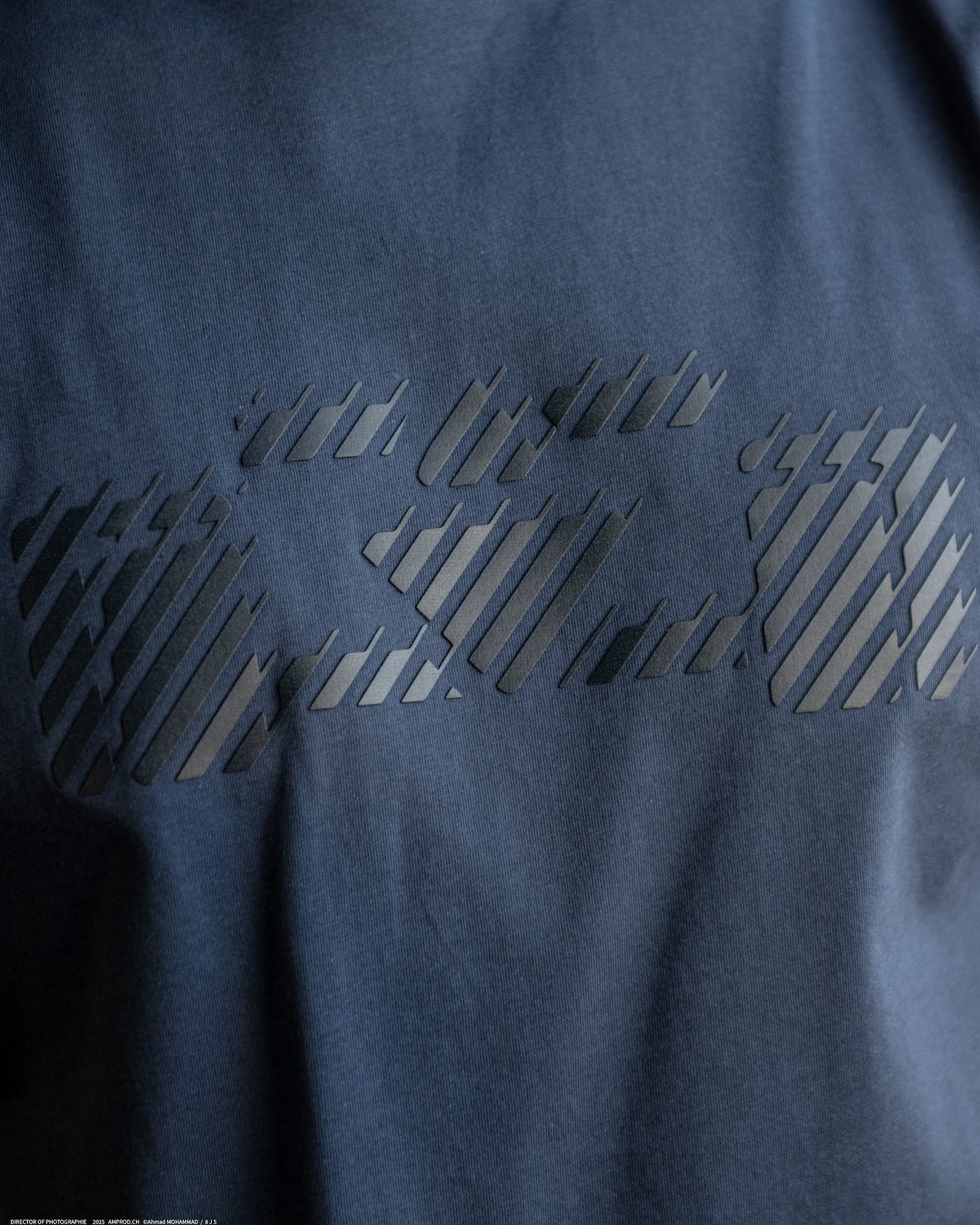 Essential Logo T-Shirt - 8JS