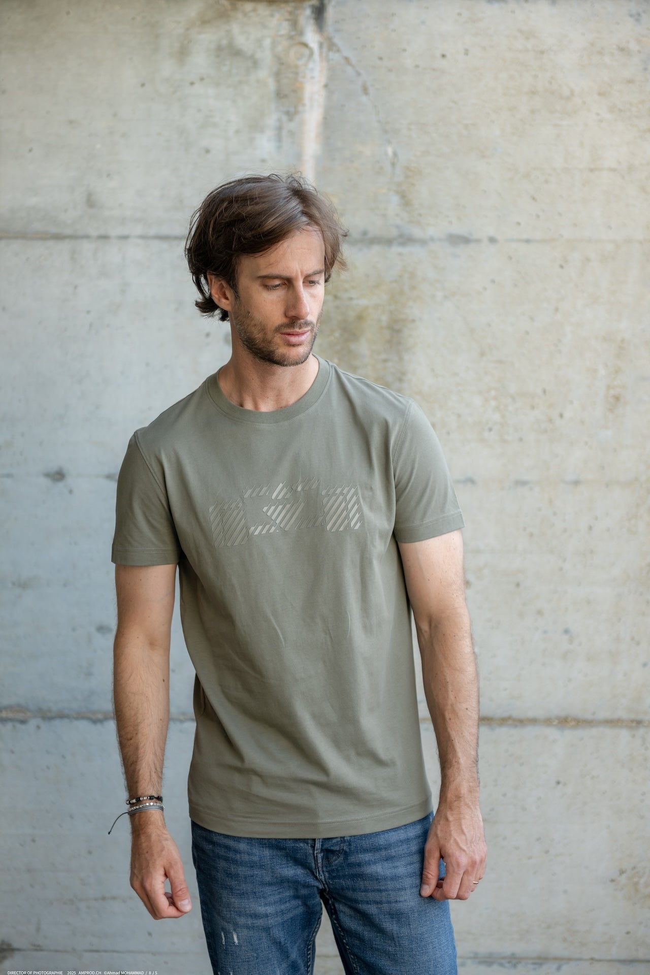 Essential Logo T-Shirt - 8JS