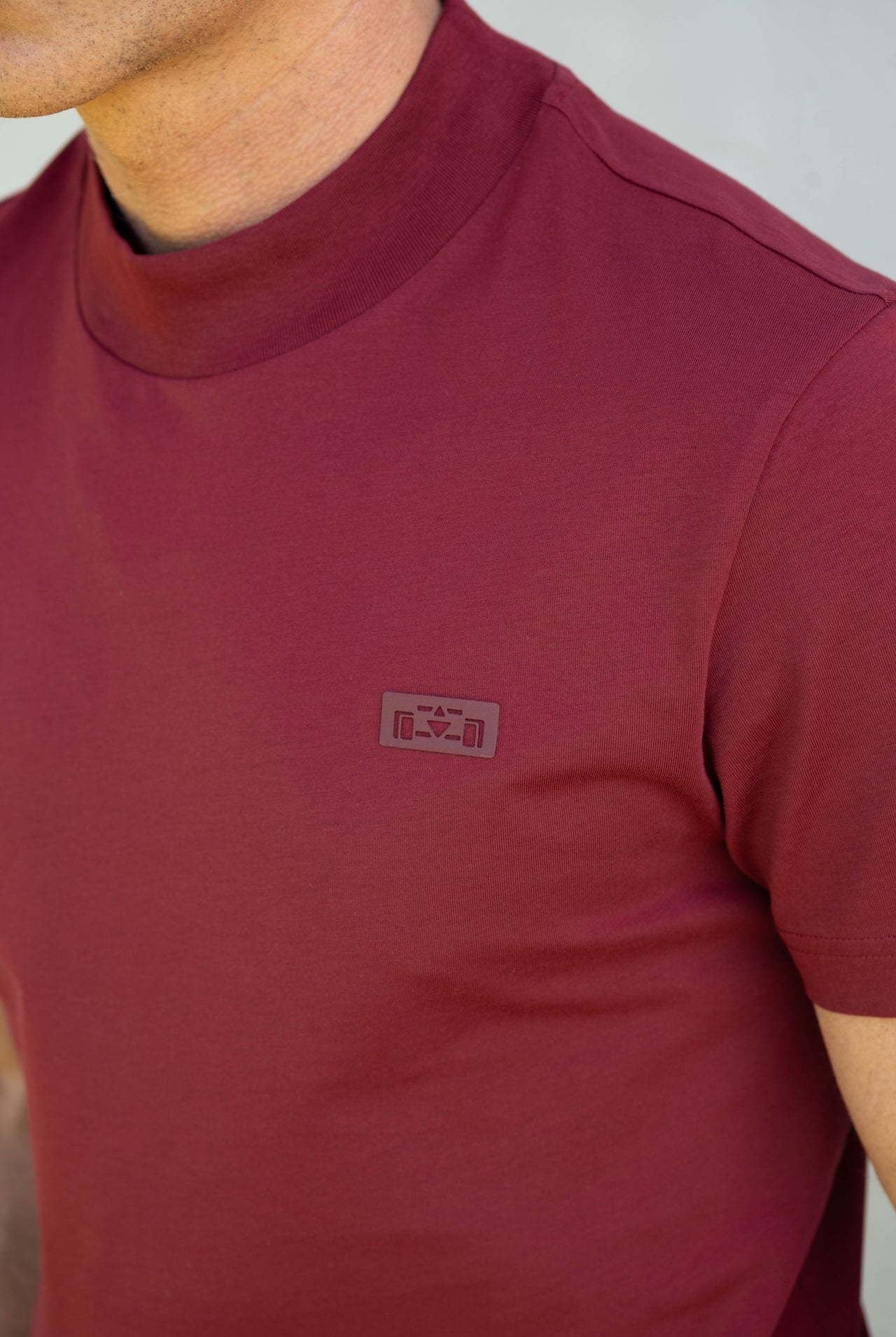 Mock Neck T-shirt - 8JS