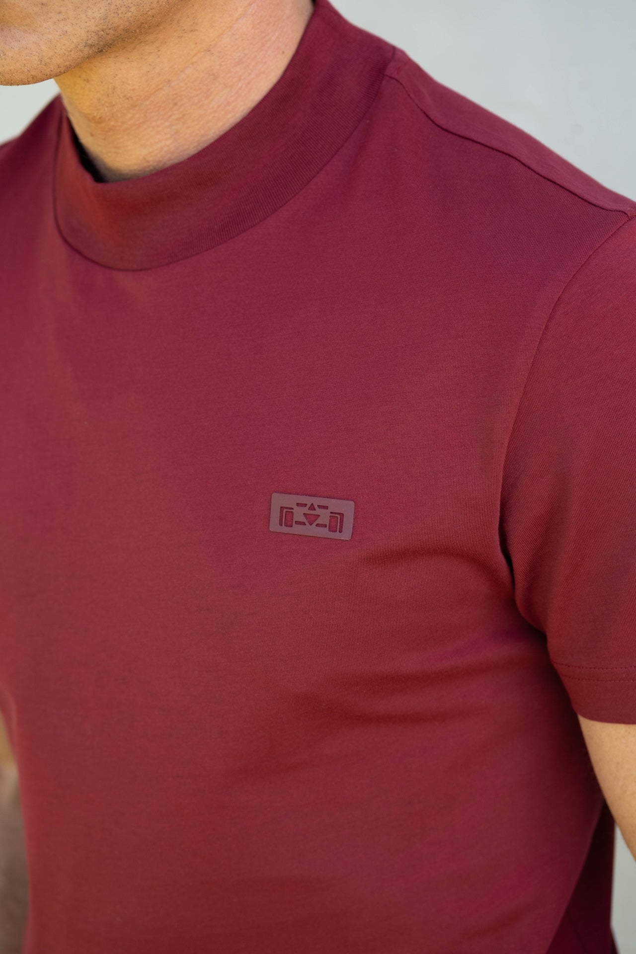 Mock Neck T-shirt - 8JS